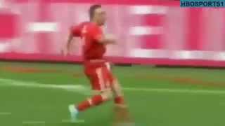 Franck Ribery runs away from his teammates in order not to throw him wine