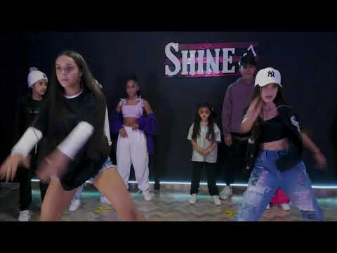 𝐀𝐚𝐚𝐫 𝐗 𝐉 𝐆𝐫𝐚𝐭𝐞𝐫𝐨𝐥 - 𝐋𝐨 𝐃𝐞 𝐚𝐭𝐫𝐚 ( 𝐂𝐨𝐫𝐞𝐨𝐠𝐫𝐚𝐟𝐢𝐚 - 𝐋𝐮𝐚𝐧 𝐃𝐚𝐧𝐜𝐞 )