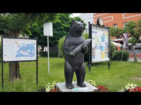 Wotjec the Bear, original statue in Zagan, Poland