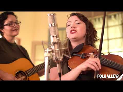 Folk Alley Sessions: Twisted Pine performs "I Miss Talking"