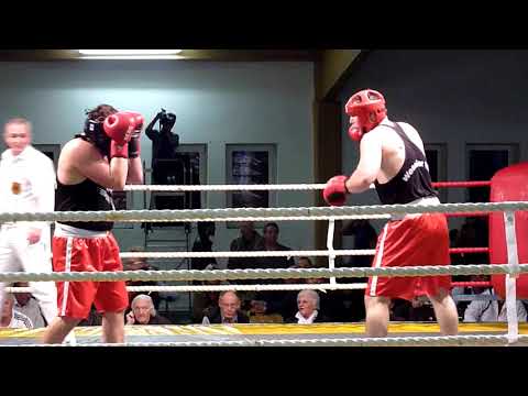 Wesel * Boxveranstaltung des Weseler Box Club am 01.11.2011 * 13. Kampf