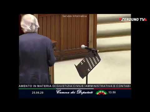 Sgarbi viene espulso dall'aula della Camera dei Deputati