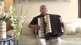 SHESHADRI SINGS...JAANE CHAMAN SHOLA BADAN...THROUGH HIS ACCORDION .avi