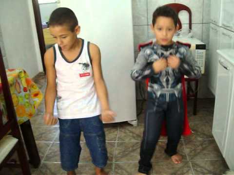 Vingadores dançam Arrocha!