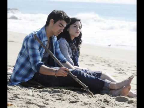 Download KATIE SE7EN Let Her Go Mp3 dan Mp4 Terpopuler Gratis