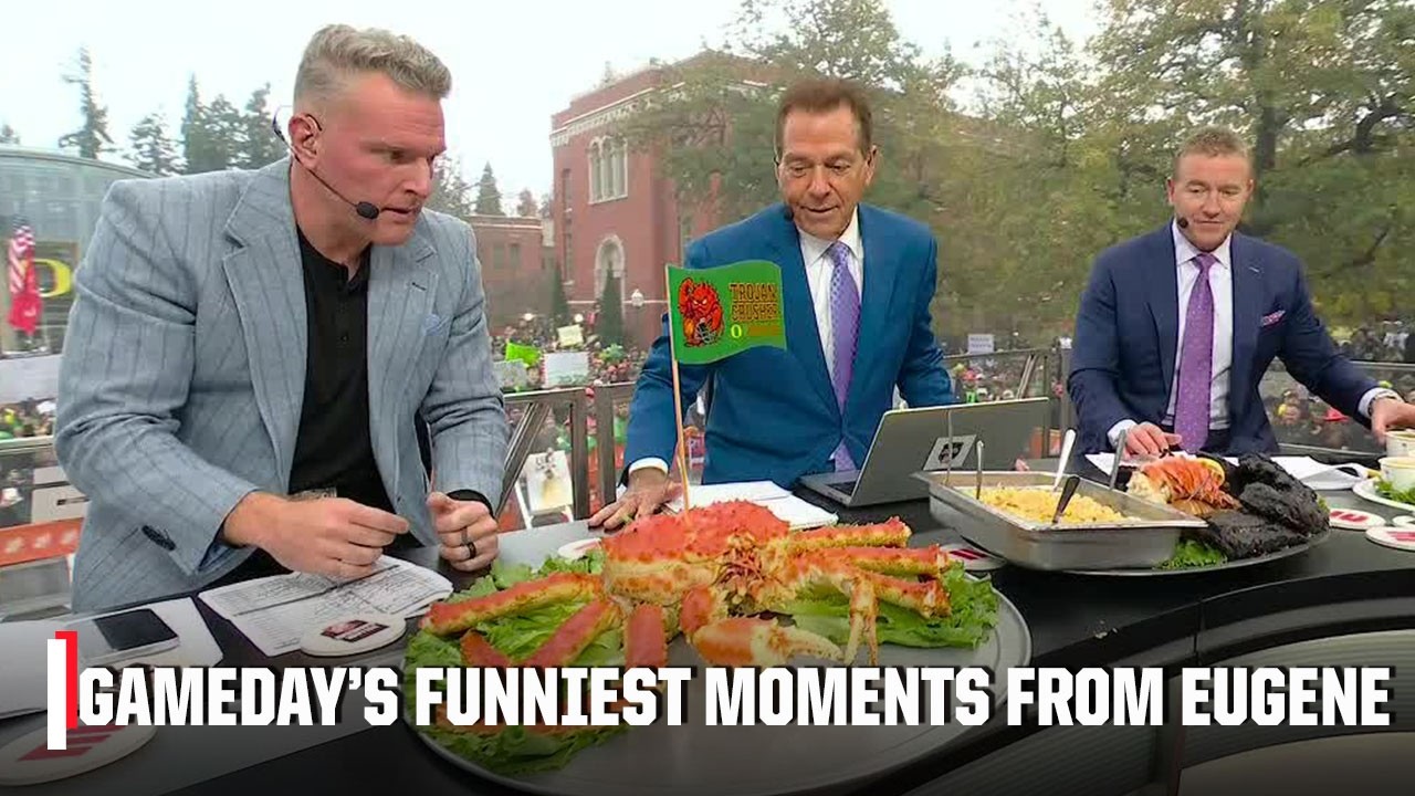 COLLEGE GAMEDAY'S FUNNIEST MOMENTS IN EUGENE 🤣 Oregon Duck SHINES, McAfee goes shirtless & MORE 🍿