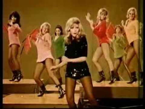 Nancy Sinatra's 'Boots' Album Has Songs by The Beatles, The Rolling Stones,  and Bob Dylan