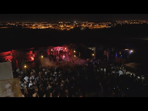 Moeaike Live Performance at Costa da Caparica, Portugal | KÃYO