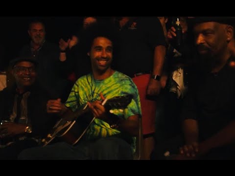 OFFICIAL MUSIC VIDEO: Selwyn Birchwood-Freaks Come Out At Night