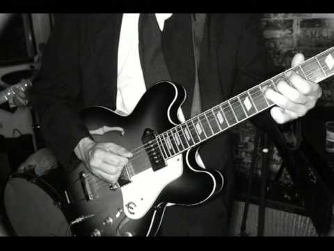 Cachorro Grande - Que Loucura! (clipe oficial)