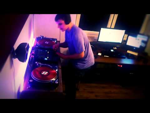 Bazzer - 15MinMix | House