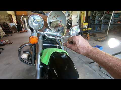 VULCAN 1600 Head lights