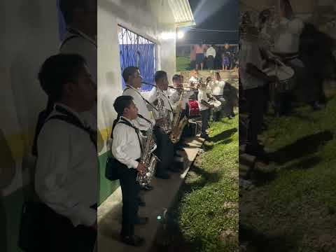 (Con plumas de oro) final de la campaña en la colonia Esperanza Paraíso Oaxaca 