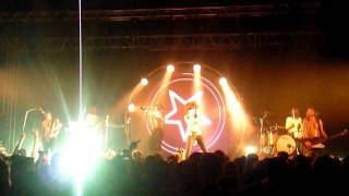 2011 09 10 SHAKA PONK Brunette Localicious @ Festival La Poule des Champs