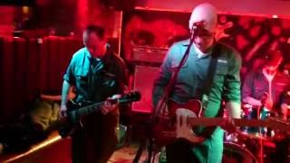 Batteries - "Wah! Kinder" - (Live at Olum - Bloc, Glasgow - 30.04.16)