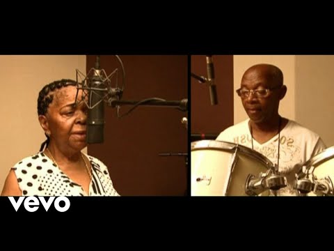 Cesária Evora - Zinha (Official Video)