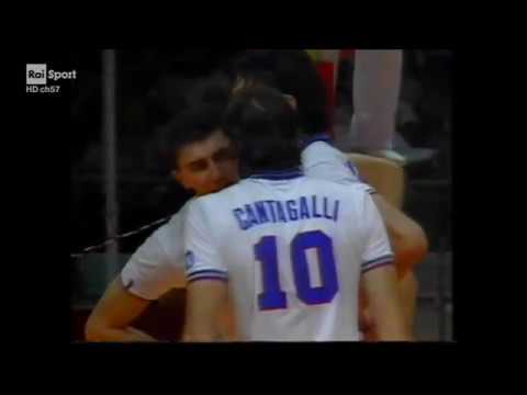 October 28, 1990, Men's Volleyball World Championship Final: Italy-Cuba 3-1