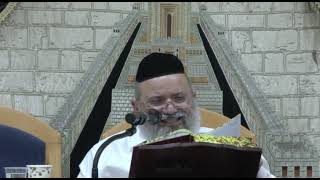 הרב ליאור כחלון,אורח חיים,סימן תצד,דיני חג השבועות,ד (הרב ליאור כחלון) - התמונה מוצגת ישירות מתוך אתר האינטרנט יוטיוב. זכויות היוצרים בתמונה שייכות ליוצרה. קישור קרדיט למקור התוכן נמצא בתוך דף הסרטון