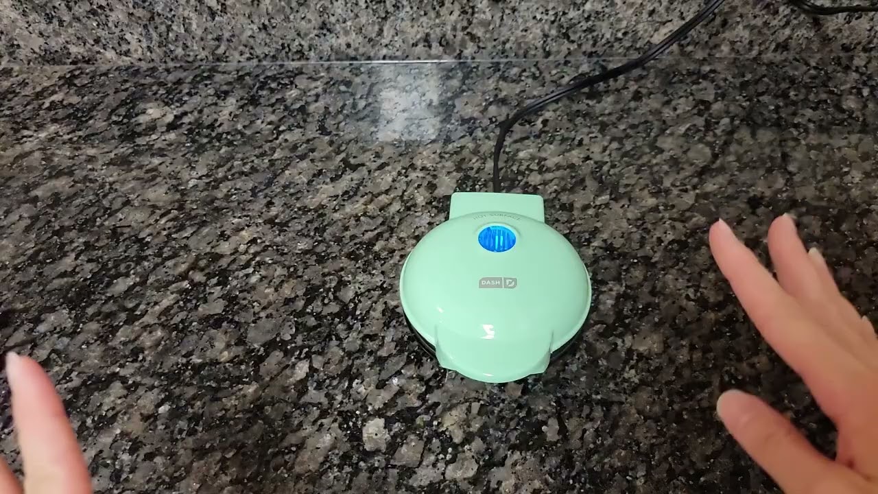 Compact Mini Waffle Maker – Perfect Breakfasts & Desserts for Kids! | KITCHENGO.CO.UK