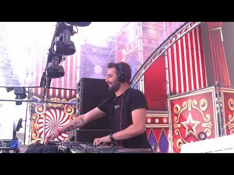 Negration Live @ The Mainstage of Dance D Vision 2025