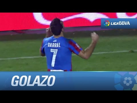 Golazo de falta de Barral (1-1) en el Levante UD - Málaga CF