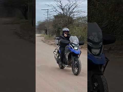 Llegando al museo Rocsen nos encontramos con @riky_motoviajero de Arroyito (Córdoba) y sus amigos.