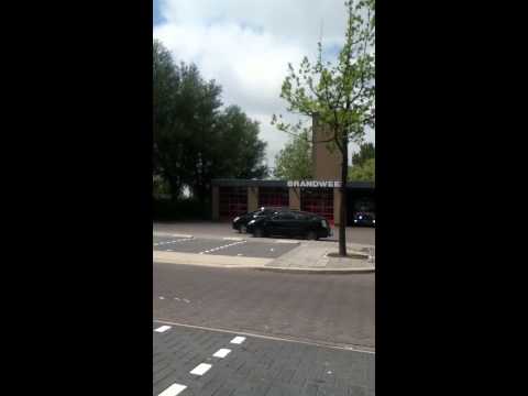 Brandweer Krommenie 8037 uitruk en naar woningbrand het Blok