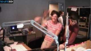 One Direction Behind The Scenes - DJ Louis Tomlinson