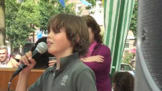 Pepijn zingt Je zit op rozen van Marco Borsato op E FACTOR 2009