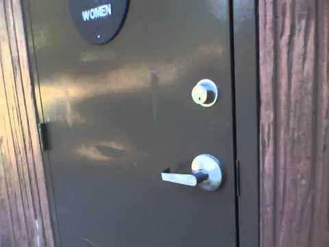 alien/monster ON TAPE NO JOKE!!!!!