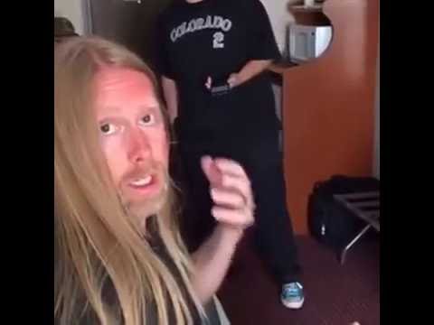 Chris Moon Facebook Live interactive Ghost Hunt of the haunted Quality Inn