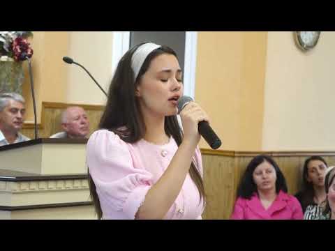 Lorena Buble: Viaţa lângă Domnul e-o comoară