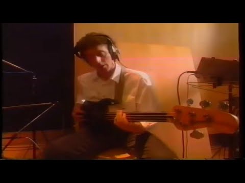 Pino Palladino Playing Bass 1990