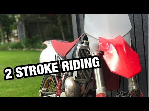 HOW TO RIDE A 2 STROKE DIRTBIKE (CR125)