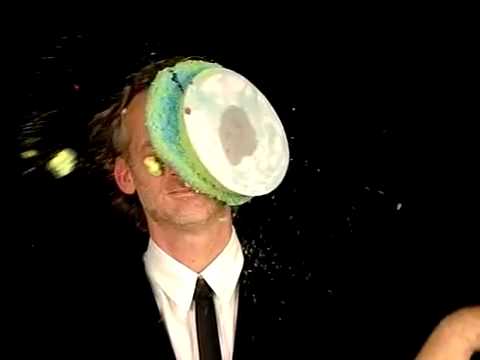 G-Stone gets caked -  Richard Dorfmeister