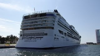 preview picture of video 'Puerto Vallarta, Mexico - Norwegian Star Docked HD (2014)'