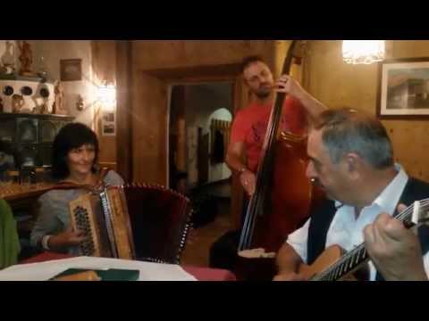 Marlies spielt die Munti-Polka
