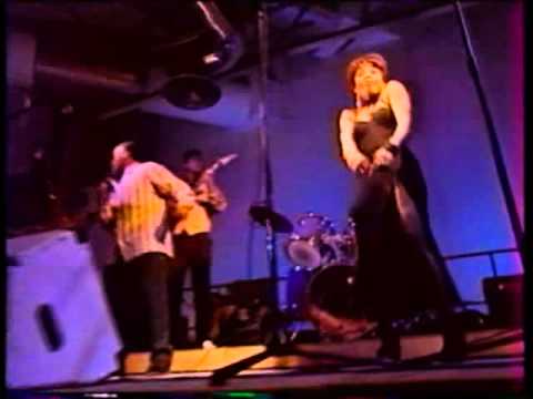 Déesse Mukangi with Nene Tchakou & Caen Madoka ('NAKEI')