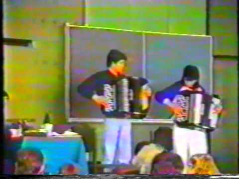 DUET BOJAN NESIC I NENAD KODIC - PRVA HARMONIKA SRBIJE 1993 GOD.( POLUFINALE )