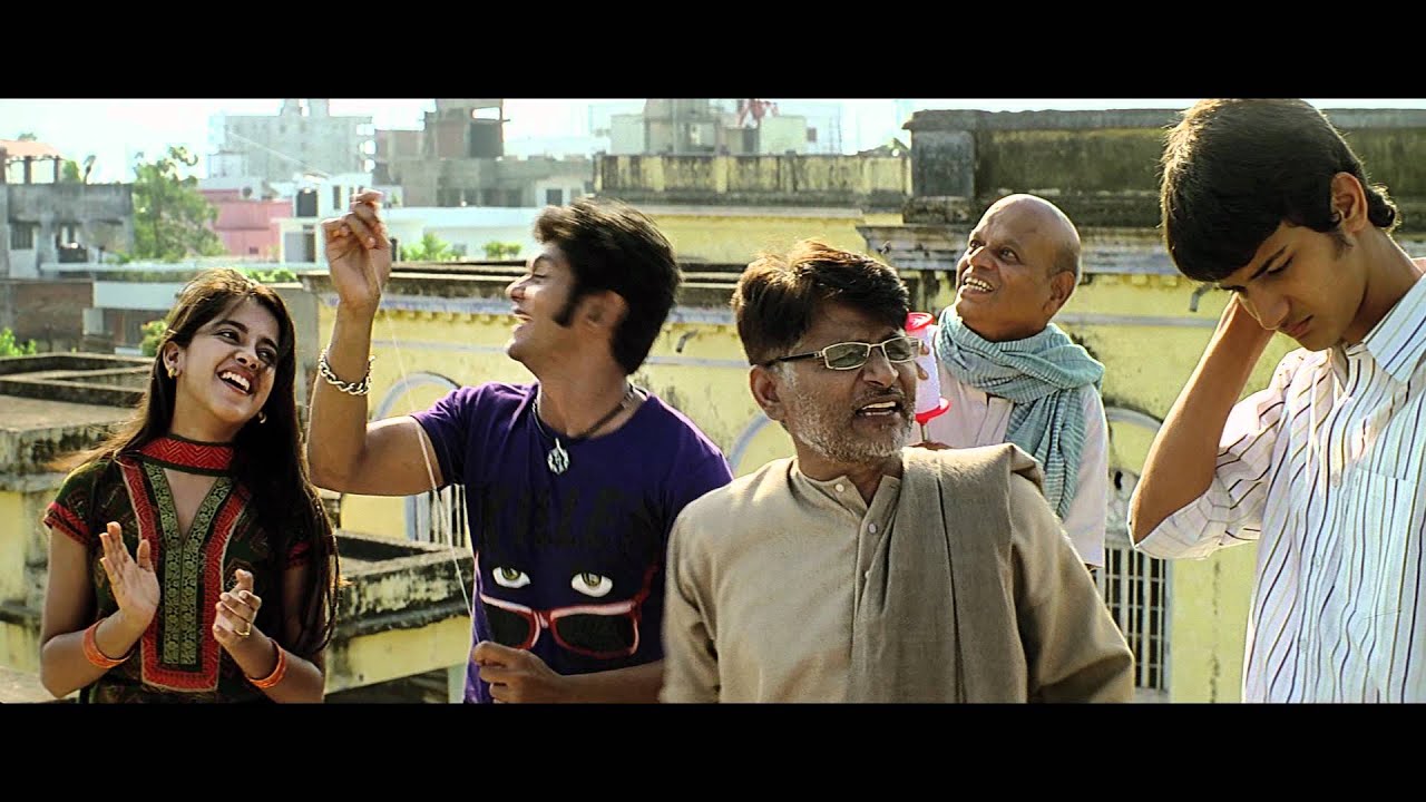 Zindagi Bhi Patang Hai Lyrics  | Yeh Khula Aasmaan | Raghubir Yadav, Yashpal Sharma | Amey Date | Anand Shrivastav