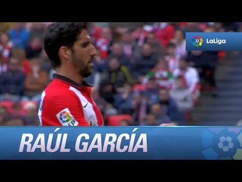 Raúl García se hace sangre en la mano en la jugada del gol