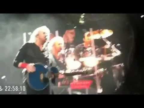 Barry Gibb Stayin Alive 16/02/2013