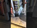 Riproduci video