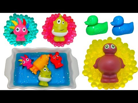 Babblarna badar i bollhav och trollar vatten i olika färger - Lek och lär med Babblarna