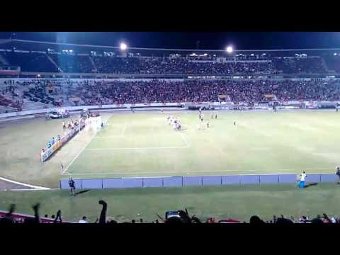 Torcida do SANTA CRUZ x salgueiro ; Anderson Salles bate falta perigosa e agita a torcida tricolor