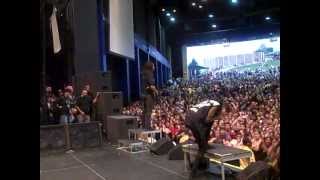 Of Mice & Men - Ben Threw (Live) Warped Tour Camden 7/20/12