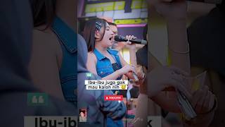 Download lagu IBU-IBU JUGA GAK MAU KALAH NYAWER 😅 #dangdut #beranda #hiburansegar mp3