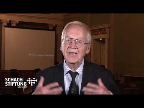 Dr  Helmut Pfleger, Schachgroßmeister im Interview zum Schachevent 2021