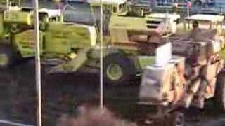 preview picture of video 'Combine Demo Derby heat 3 part 1,New Ulm,MN,2006'