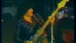 Thin Lizzy - For Those Who Love To Live (1975) Live HQ